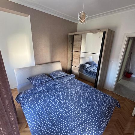 Long Royal Appartement Podgorica Buitenkant foto