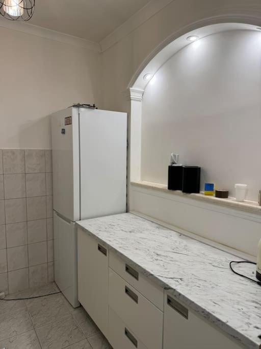 Long Royal Appartement Podgorica Buitenkant foto