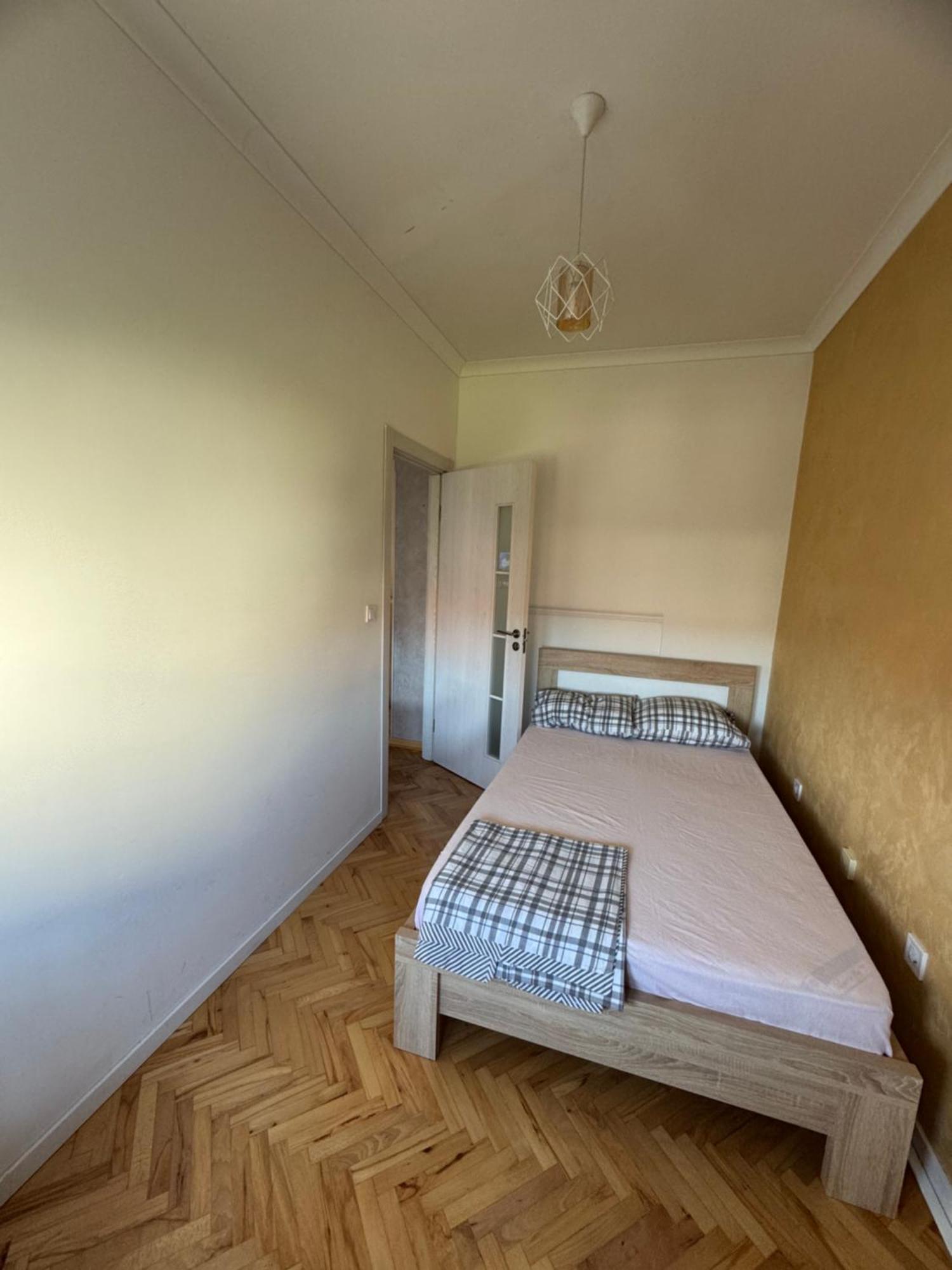 Long Royal Appartement Podgorica Buitenkant foto